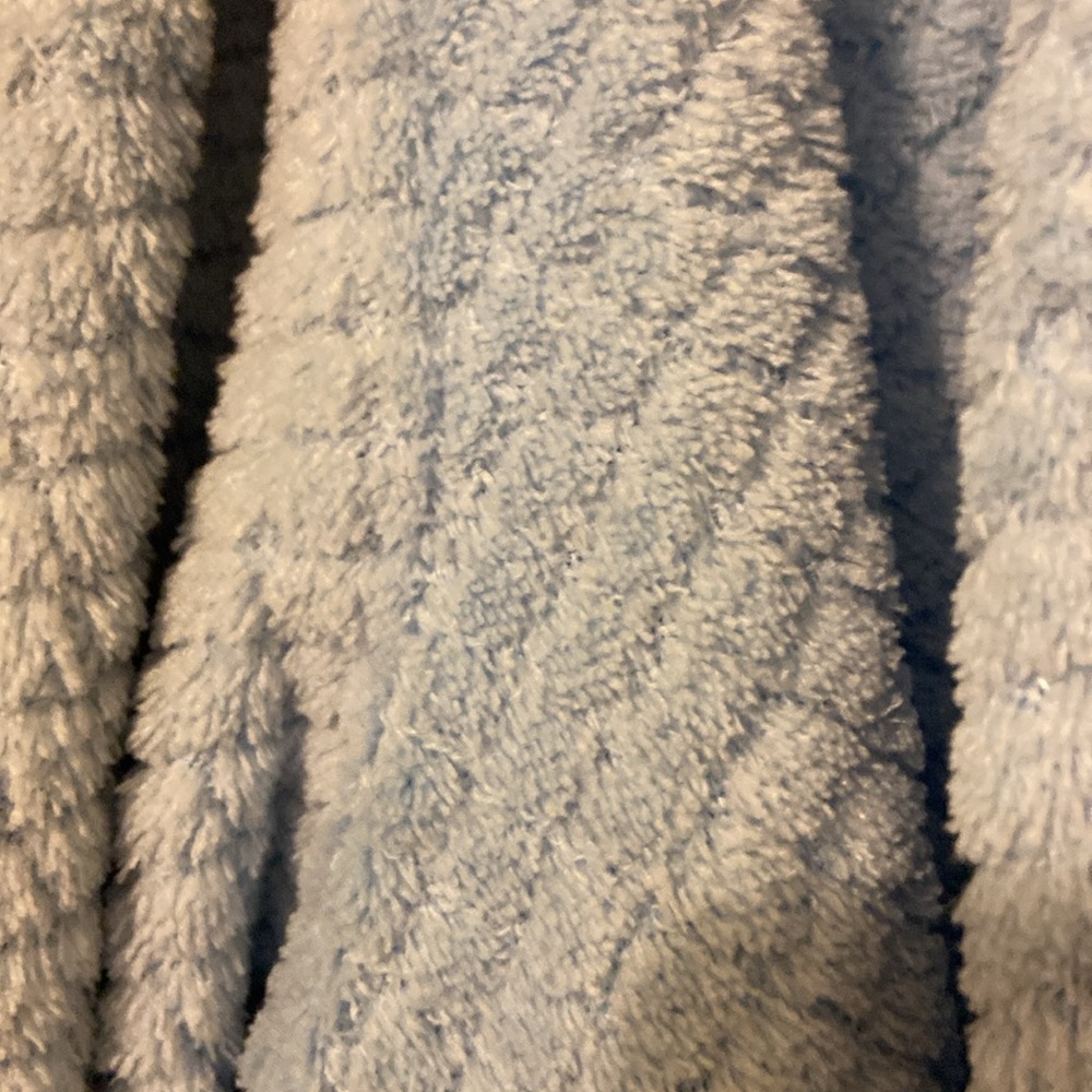 NWT baby blue robe - Picture 4 of 6